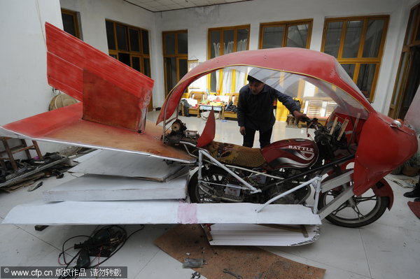 Farmer in E China tries to fly homemade plane