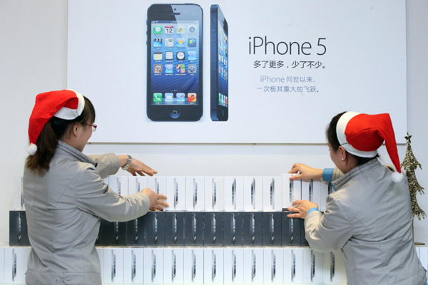 IPhone 5 goes on sale in China