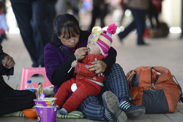 A close look at the Spring Festival rush on rail