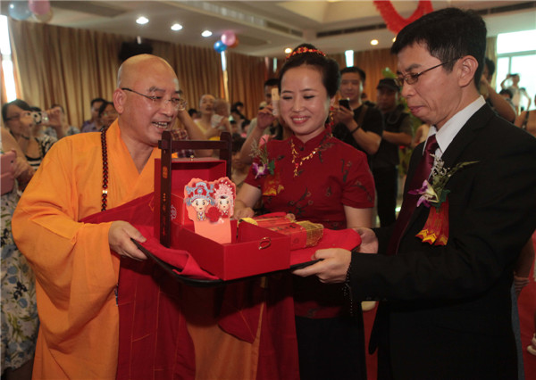 Buddhist wedding chimes in E China