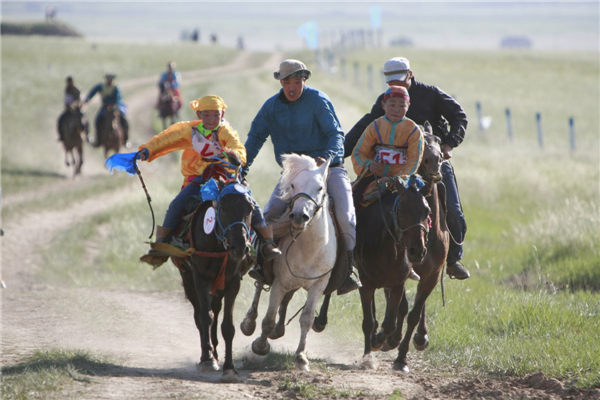 White Horse Festival held in Inner Mongolia