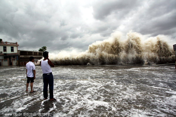 China on red alert as typhoon Usagi nears