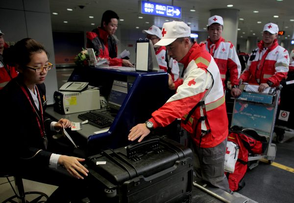 Chinese rescue team leaves for Philippines