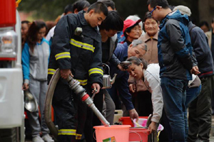 Lanzhou villagers forced to move due to pollution