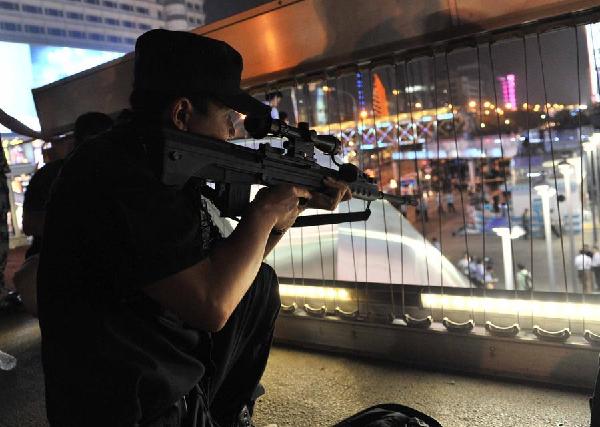 Anti-terror drill in downtown Beijing