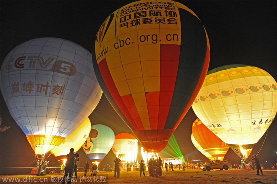 Hot air balloon challenge in Wuhan