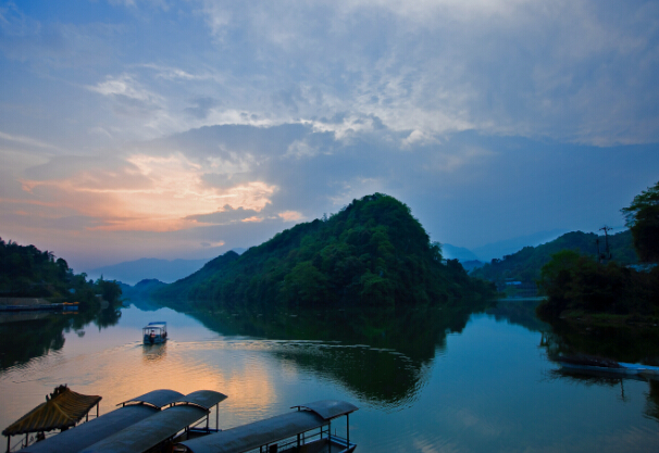 The lotus lake