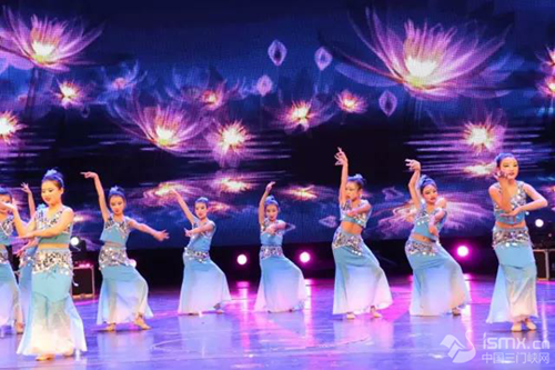 Culture and tradition greets New Year in 'swan city'