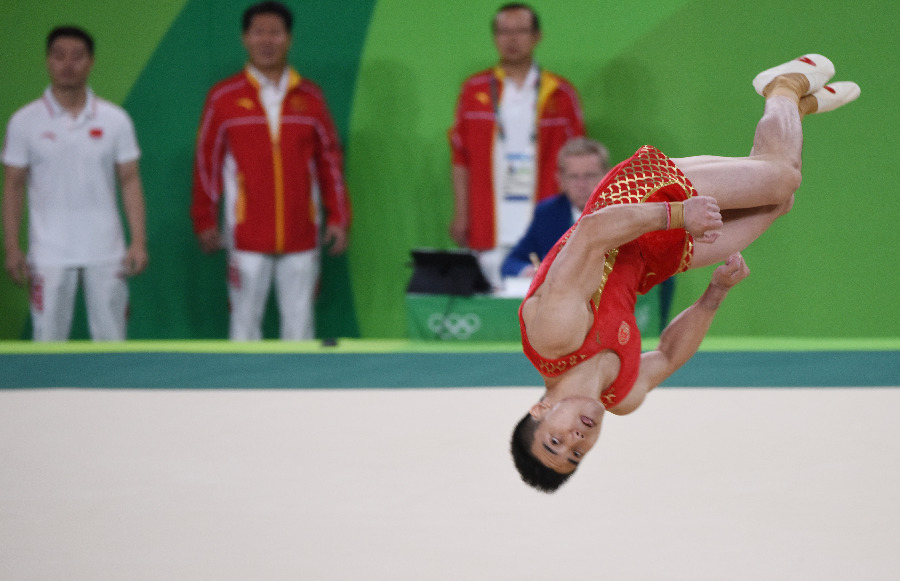 Chinese gymnasts win bronze in men's final, Japan crown