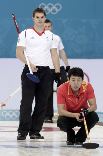 China's coach Rocque hopes to build off curling showing