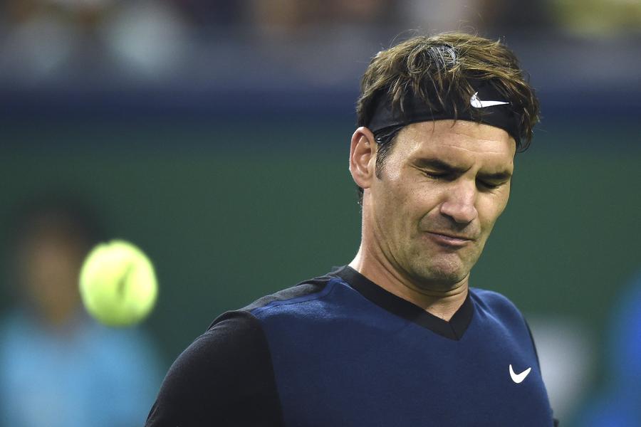 Federer knocked out in Shanghai opener