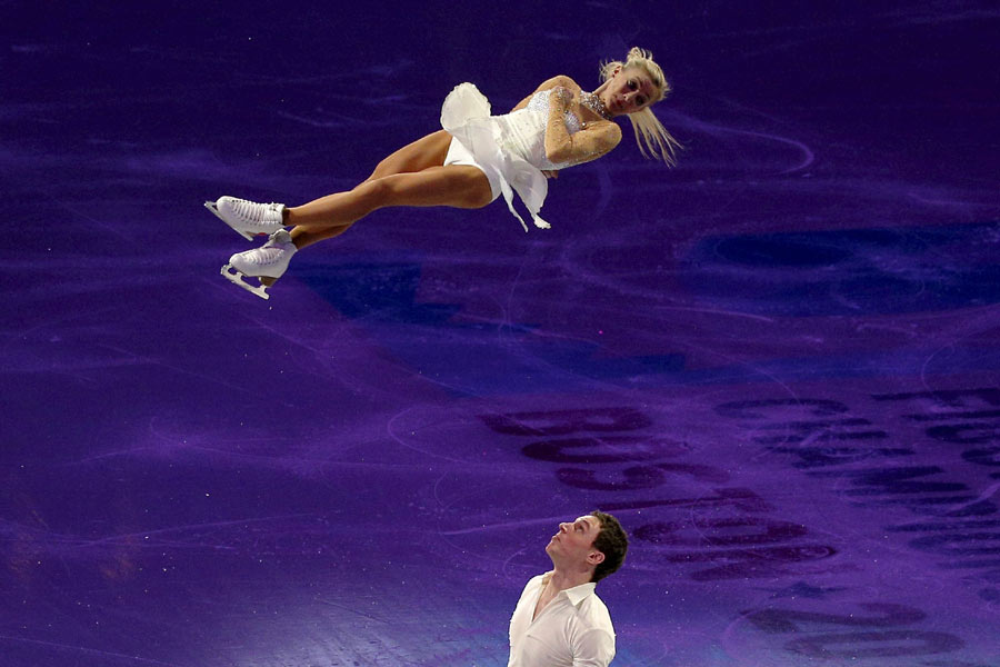 Stars shine at gala of World Figure Skating Championships