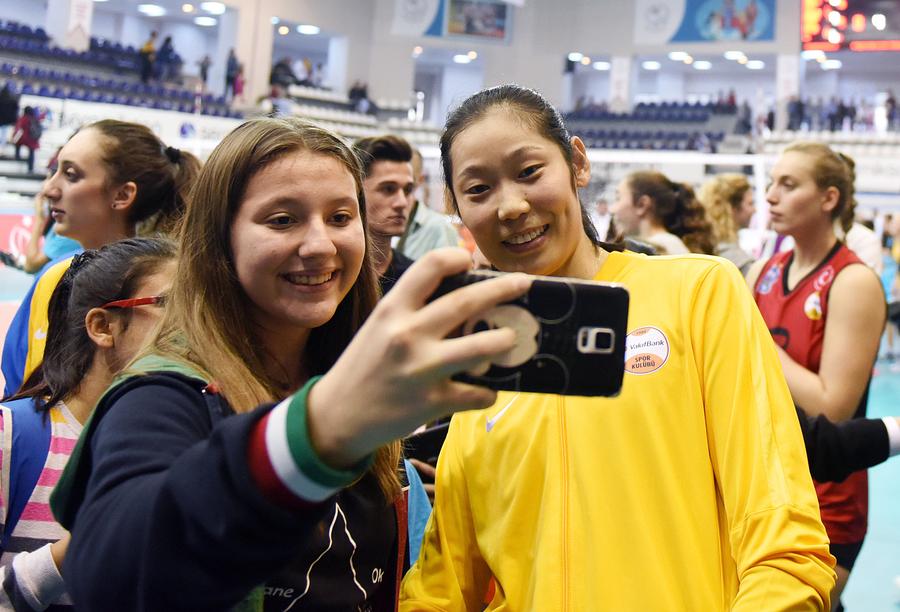 Olympic MVP Zhu leads Turkish volleyball club Vakifbank to opening victory