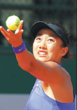 Zhang advances, Zheng bounced