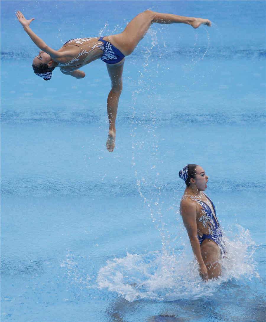 Chinese synchronized swimmers claim history-making gold at FINA worlds