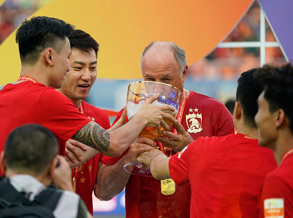 Scolari drawing curtain on CSL