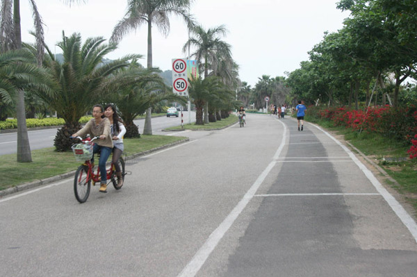 Sun, sea, sand and cycle