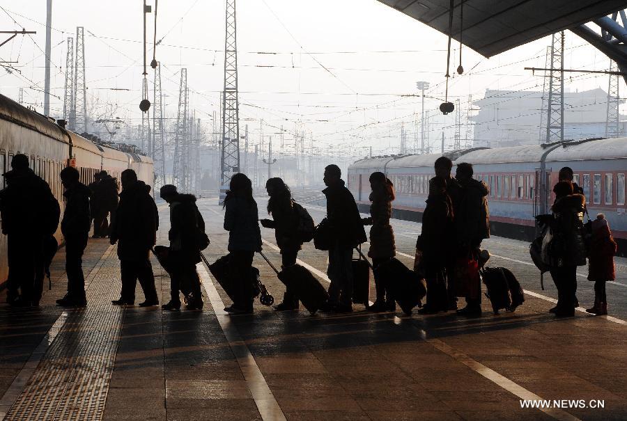 Spring Festival travel rush starts around China