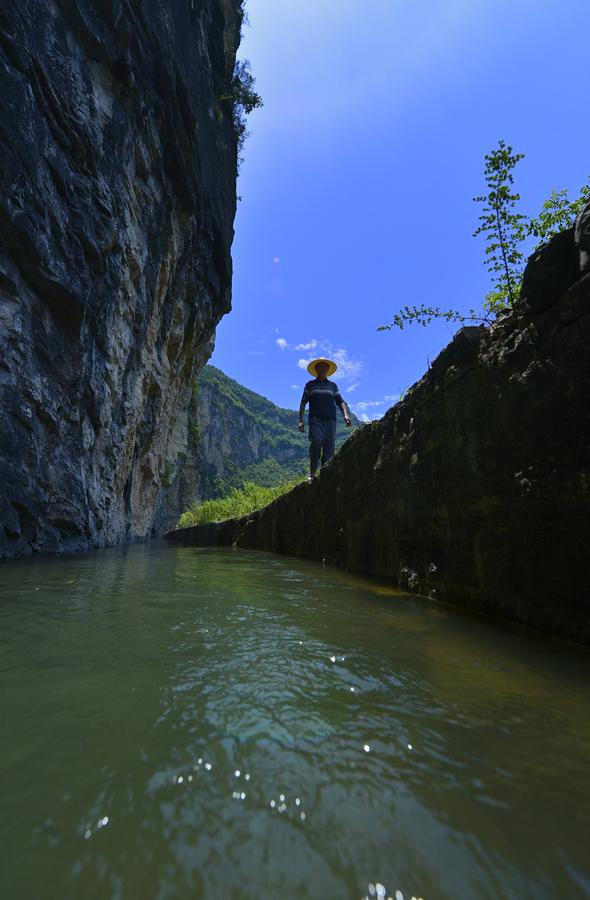 Mountainside 'sky canal' on the cliff