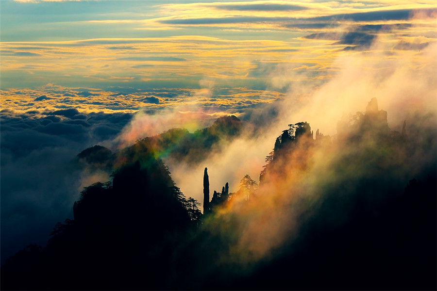 Breathtaking scenery of Huangshan Mountain captured on film