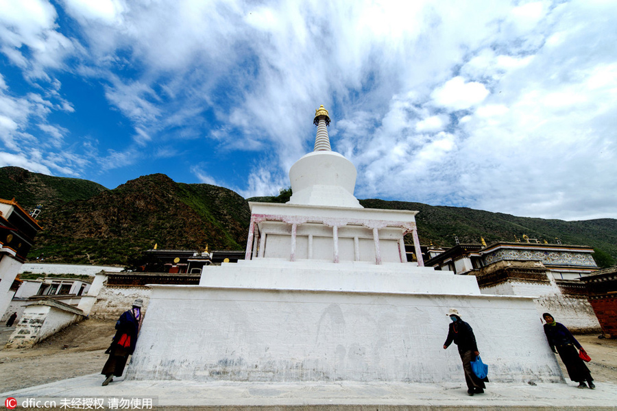 Holy place in Gansu: Labrang Monastery