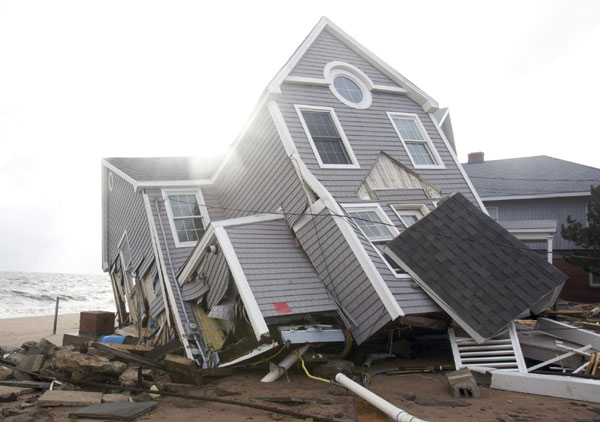 Superstorm Sandy kills 48, millions without power