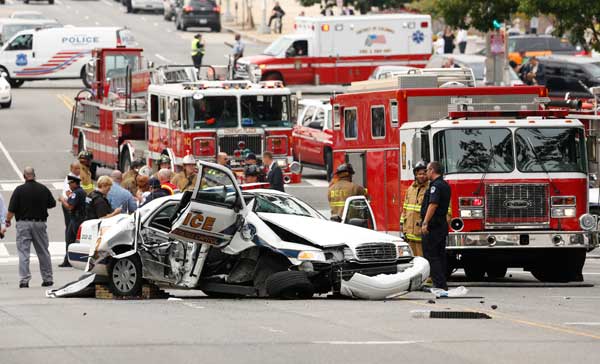 Driver shot dead in car chase at US Capitol