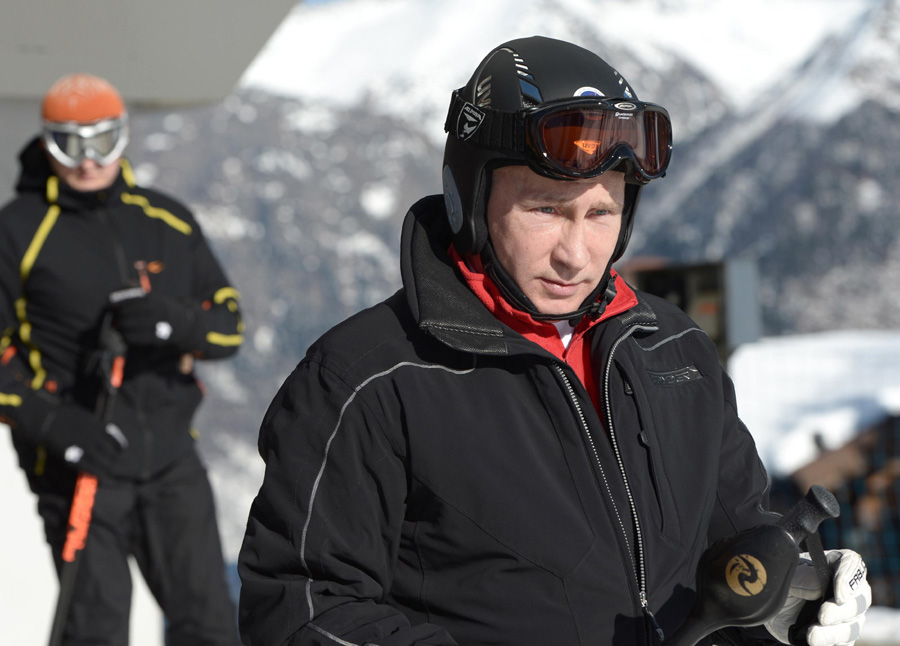 Putin and Medvedev visit ski centre near Sochi