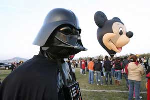 Electronic Music Festival on Star Wars set