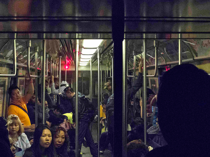 19 people injured in US subway train derailment