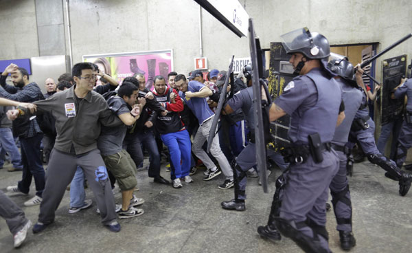 Rousseff slams 'campaign' against World Cup in Brazil