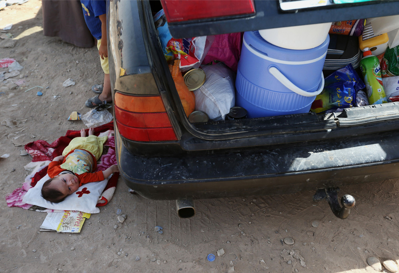 Northern Iraqis flee home, avoiding Sunni millitans