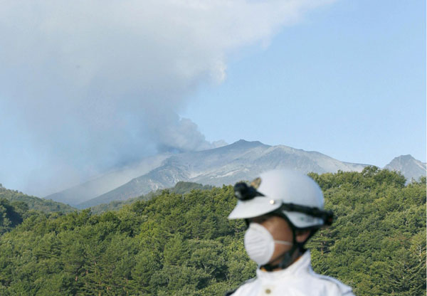 Over 30 feared dead after Japan volcano spews ash and rock