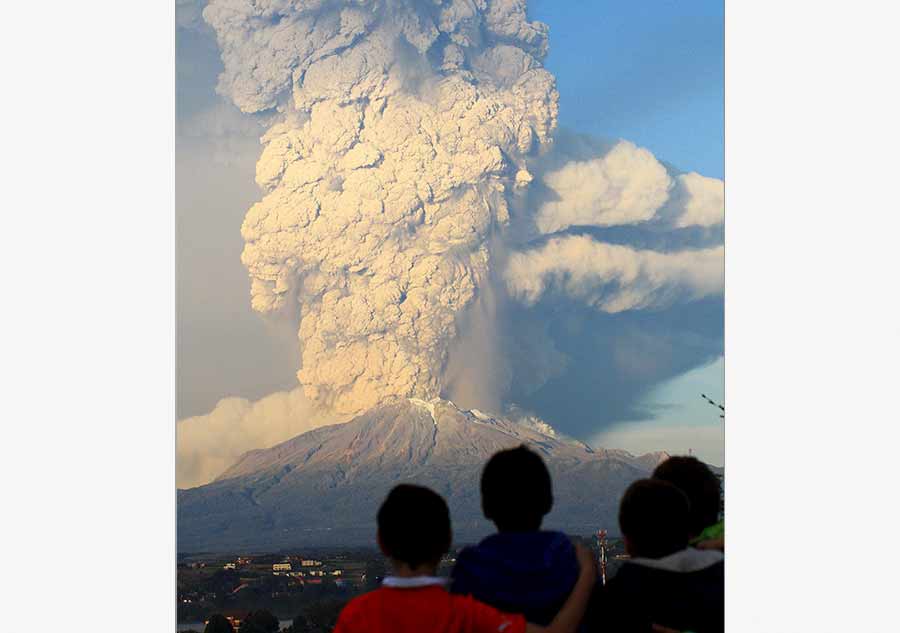 Volcano erupts in southern Chile, belching ash, smoke into sky