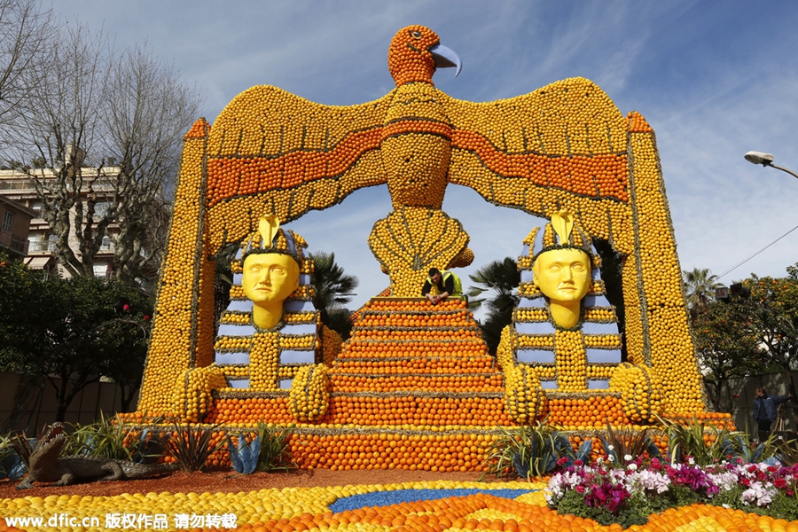 Lemon sculptures pay tribute to Italian cinema