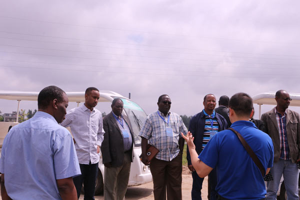 African agricultural officials visit China's countryside