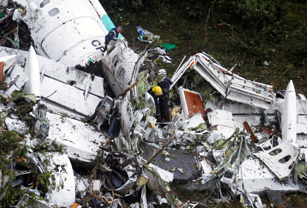 Soccer plane in Colombia crash was running out of fuel: recording