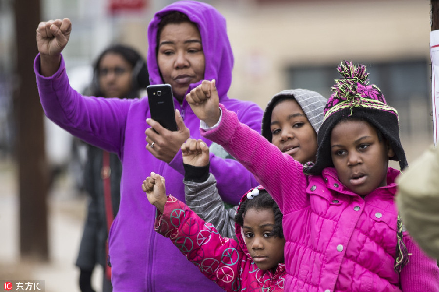 People march to commemorate Martin Luther King