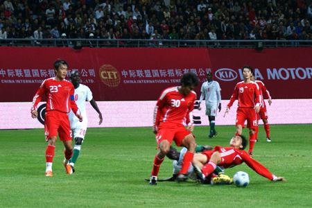 沒輸就算贏了！國足0-0撼平塞內加爾(組圖)